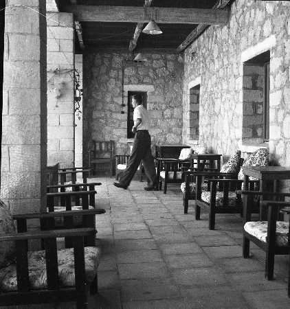 Images/1951 1LF 1950   Fayid Officers Mess Trevor Phillips 753.jpg